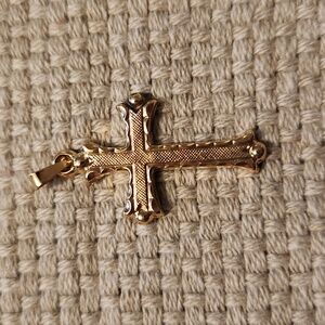 14K Florentine Cross Pendant